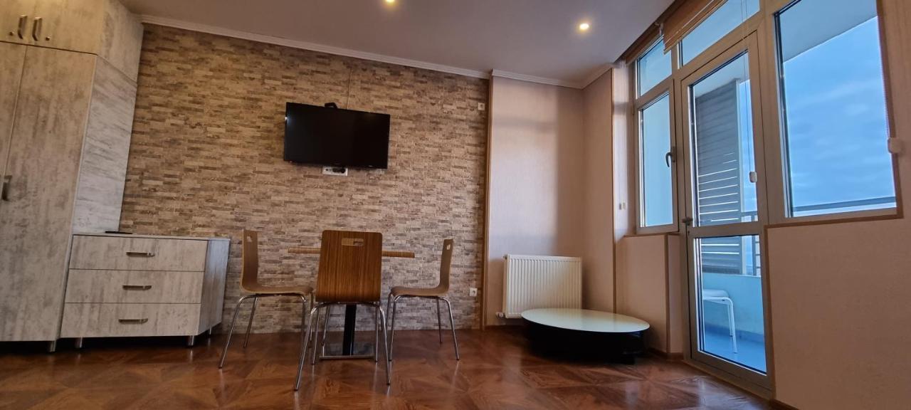 Apartamento Breeze Batumi Exterior foto