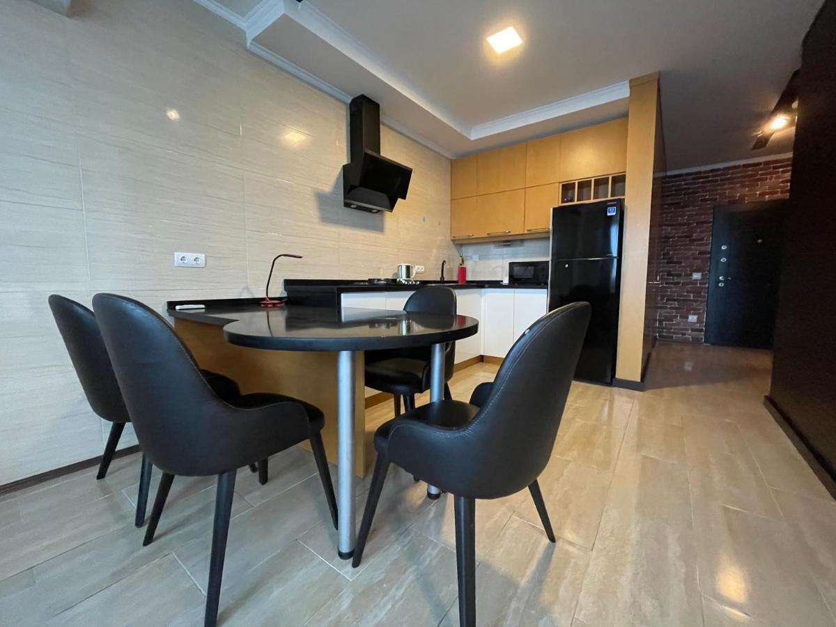 Apartamento Breeze Batumi Exterior foto