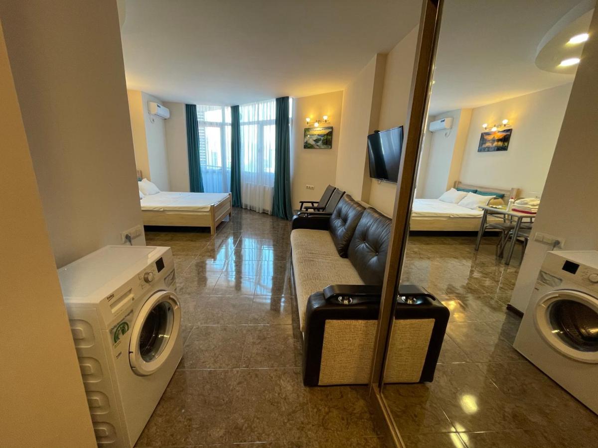 Apartamento Breeze Batumi Exterior foto