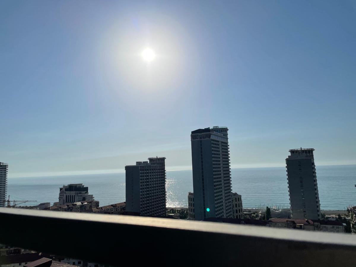 Apartamento Breeze Batumi Exterior foto