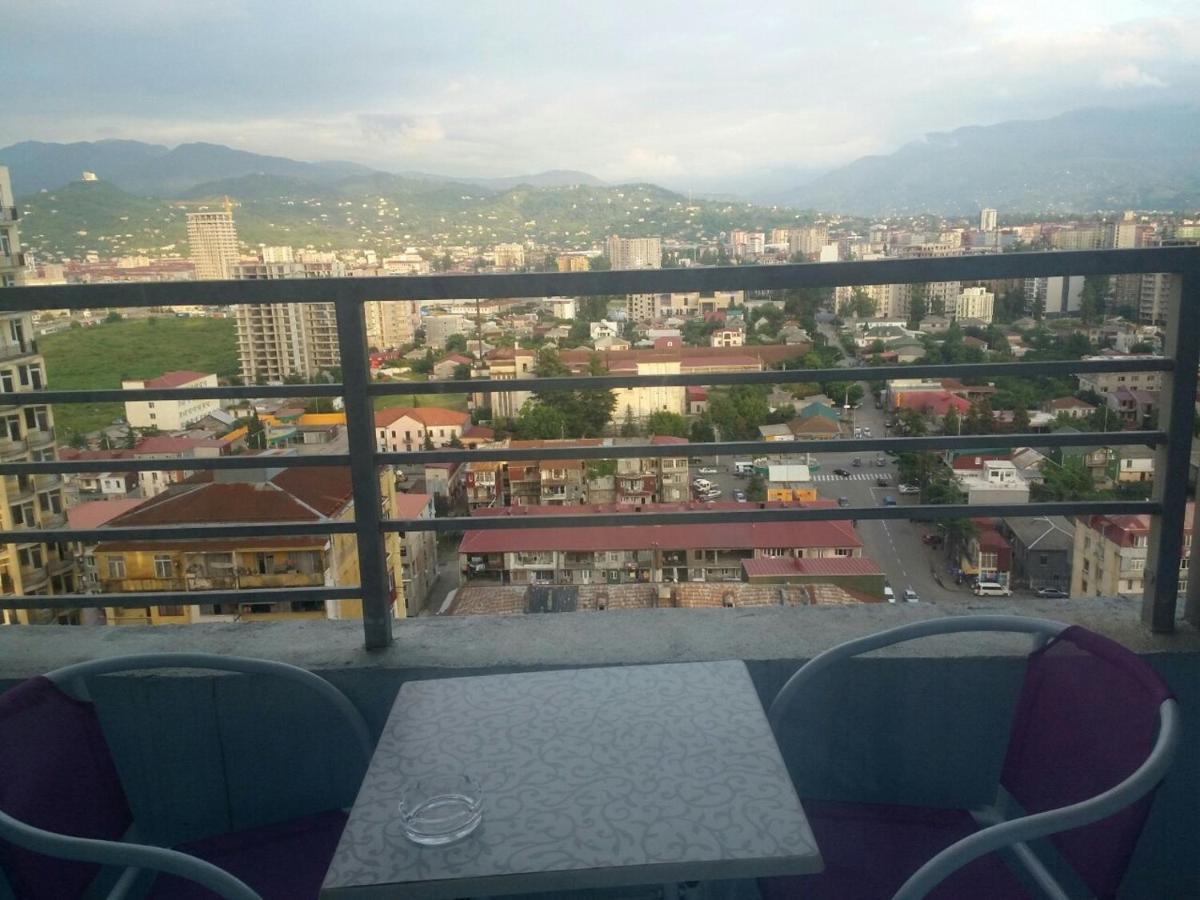Apartamento Breeze Batumi Exterior foto