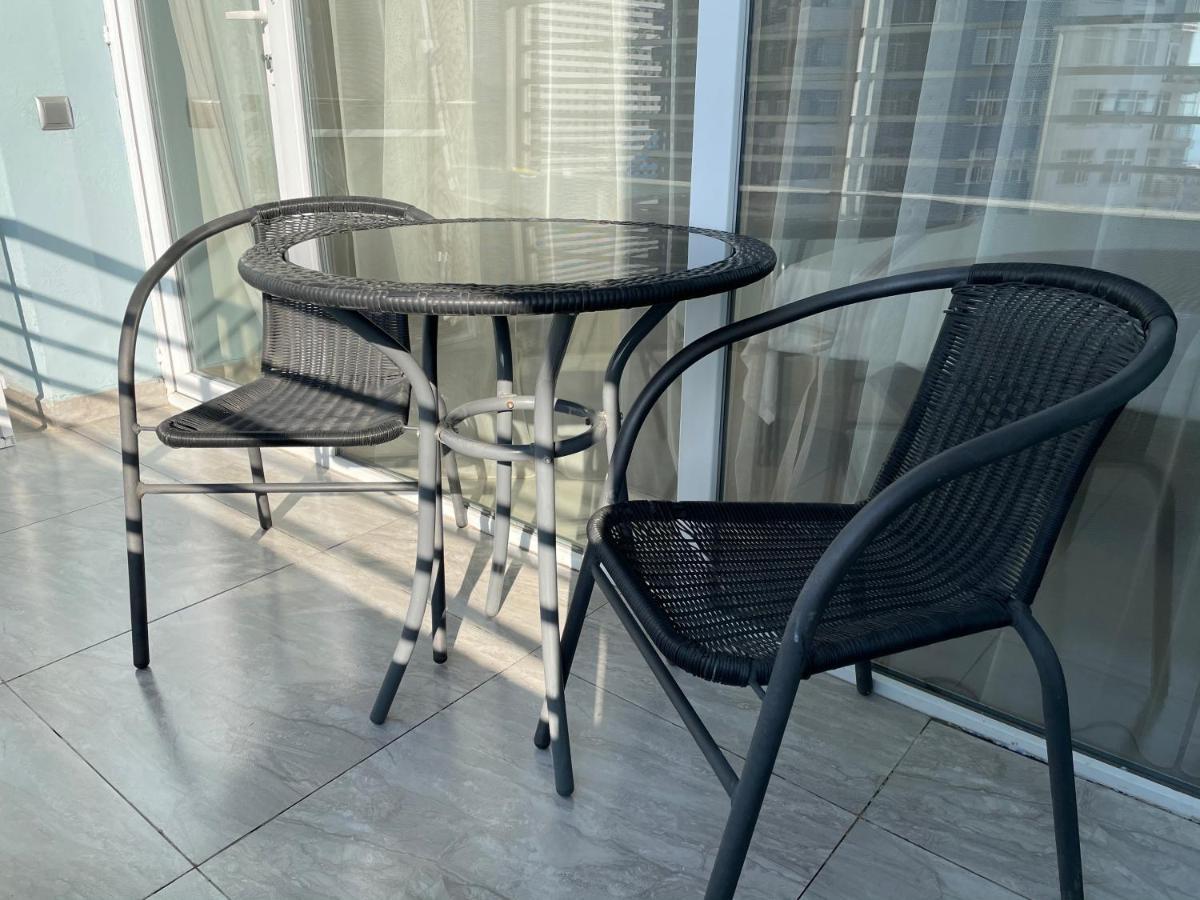 Apartamento Breeze Batumi Exterior foto